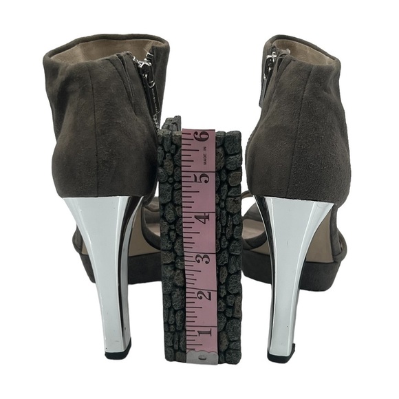 MICHAEL Michael Kors Silver Gray Suede Platform Heels Size 7 1/2 Women's - Picture 8 of 9